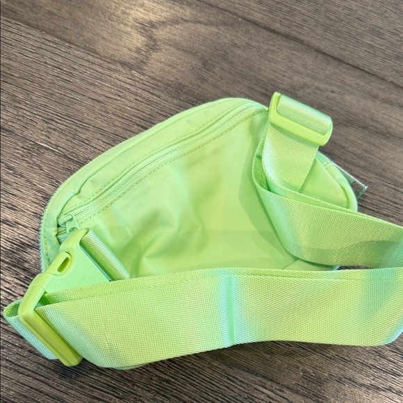 Lululemon Neon Lime Crossbody Belt Bag - Picture 2 of 3